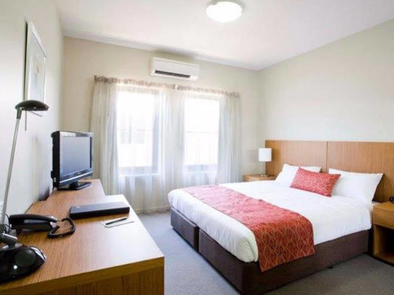 Gladstone Downtown Central Apartment Hotel Official Exterior photo